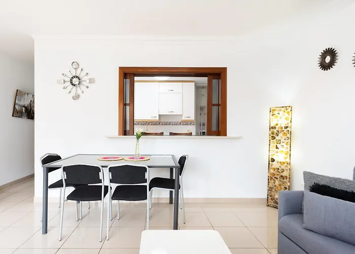 Home2book Cristianos, Pool &