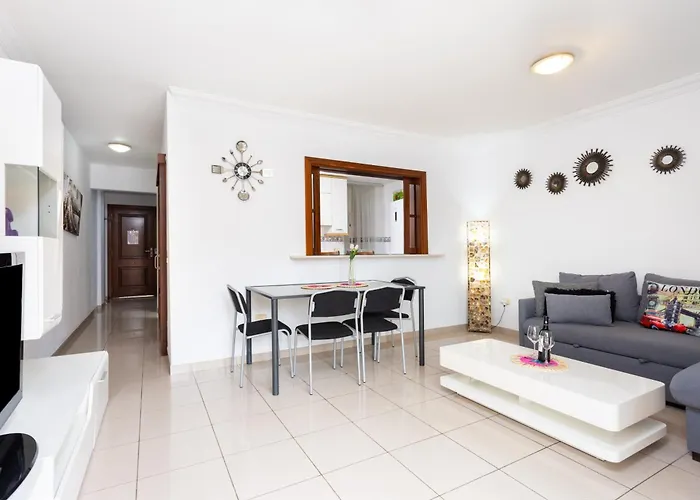 Home2book Cristianos, Pool &