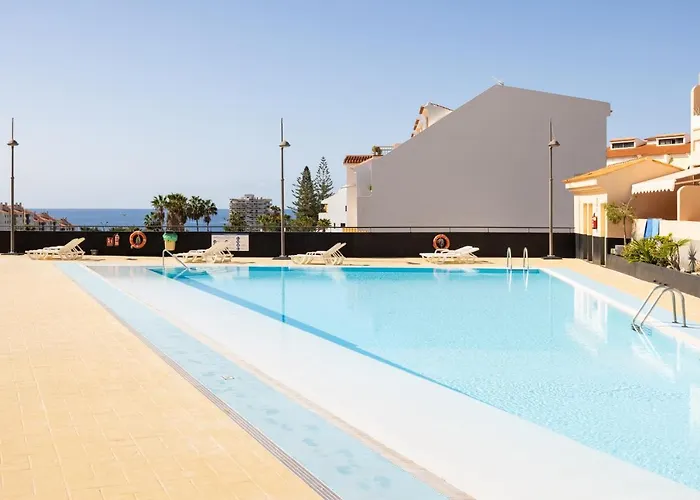 Home2book Cristianos, Pool & * Los Cristianos (Tenerife)